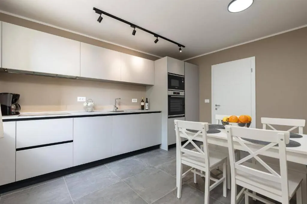Vista Mare Apartment Porec Croatia
